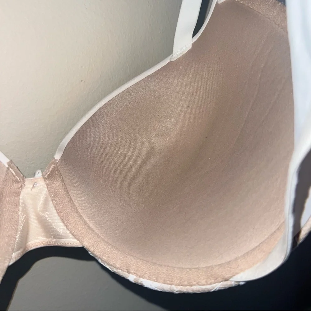 Maidenform Love the Lift Push Up Underwire Bra DM9900 Tan and White Size 36D